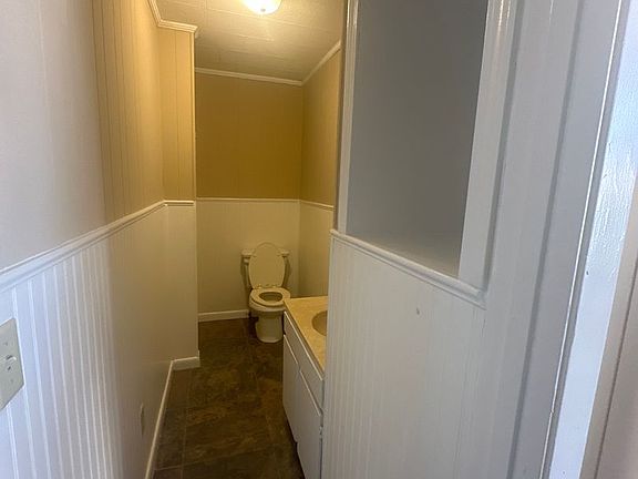 3rd image of 214 Lanier Dr #8