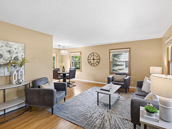 3rd image of 1406 Price Ave