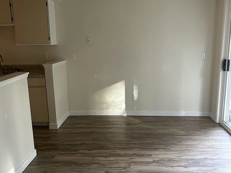 19 S 338th Pl — Photo 3