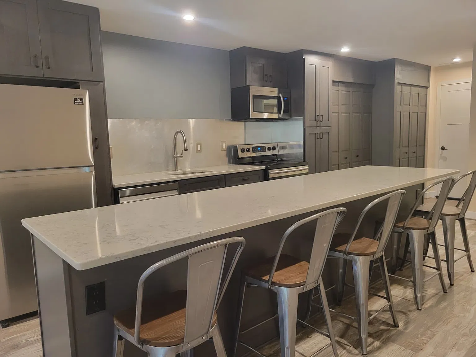 1 bed, 1100 sqft, $1,500 — Photo 4