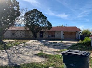 102 Franklin St, Laredo, TX 78041