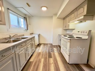 965B Belgo Rd, Kelowna, BC V1X3A5