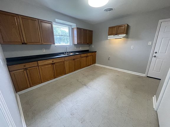 3rd image of 2722 Delille St #2722