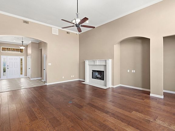 5th image of 7517 Rodeo Dr