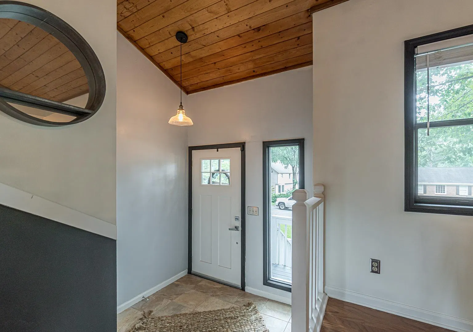 5 bed, 2674 sqft, $3,500 — Photo 3