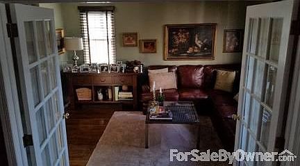 3rd image of 93 Rose Ln