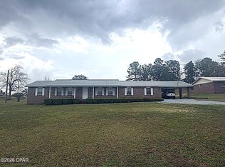 4642 River Dr, Marianna, FL 32446