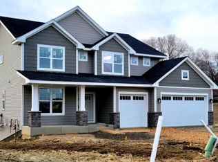 5200 Kerber Ct, Victoria, MN 55386