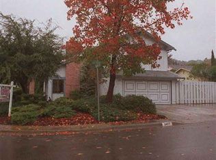 2477 N La Reina St, Pinole, CA 94564