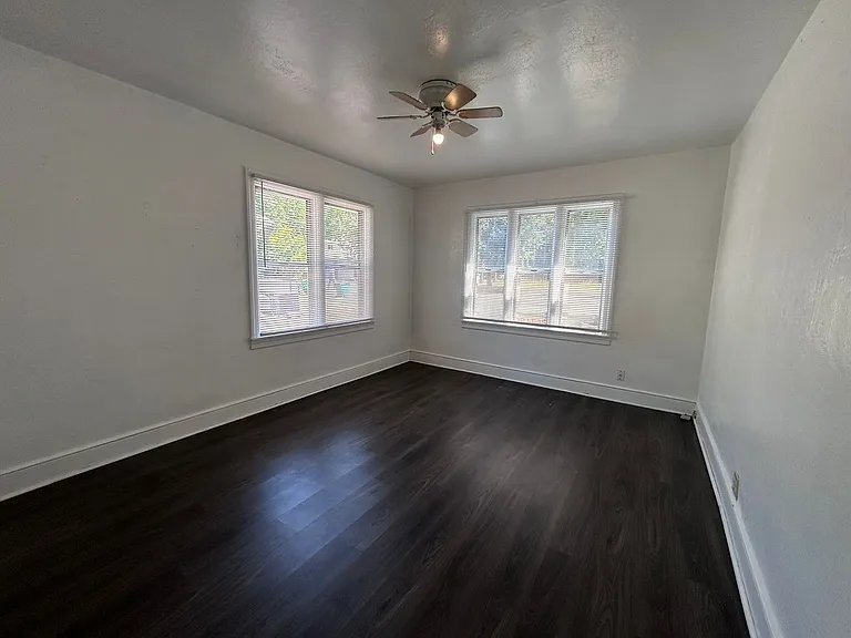 710 Normal Ave — Photo 3
