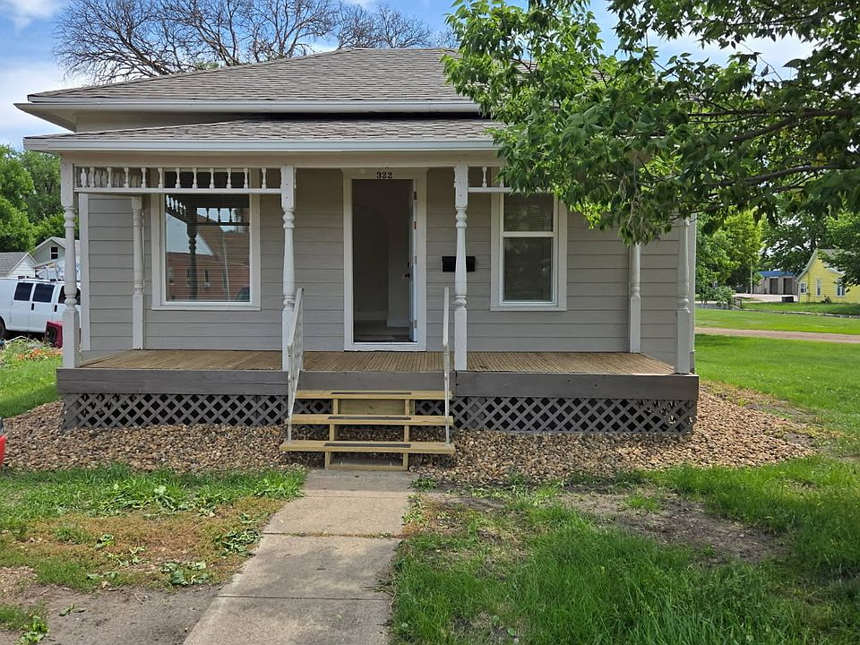 1st image of 322 N Harth Ave