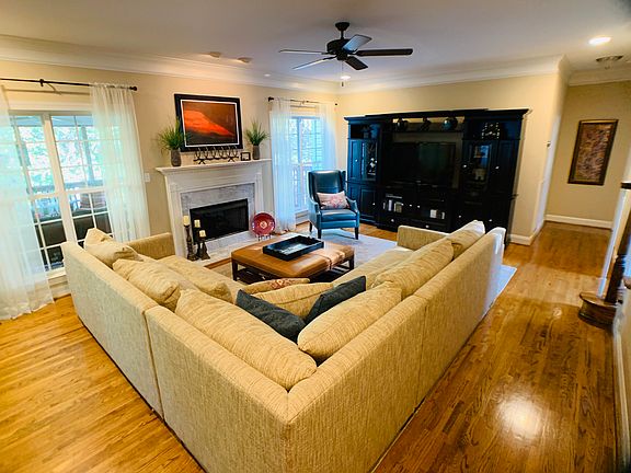 5th image of 1659 Oak Park Ln