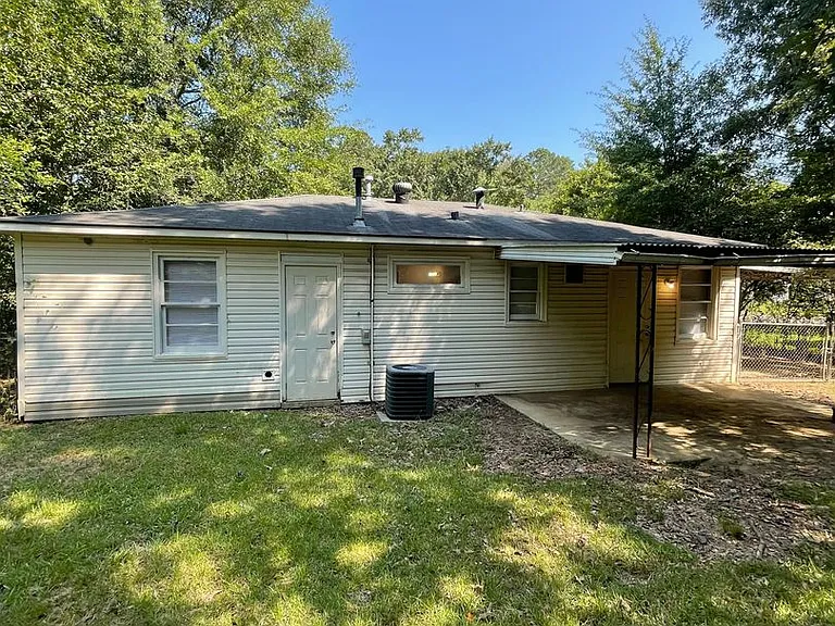3510 Dundale Rd — Photo 3