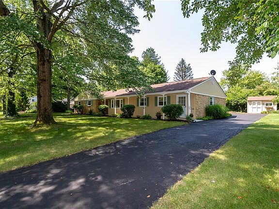 2nd image of 7428 Woodside Dr