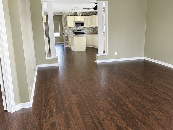 5th image of 10914 W Kemper Ln