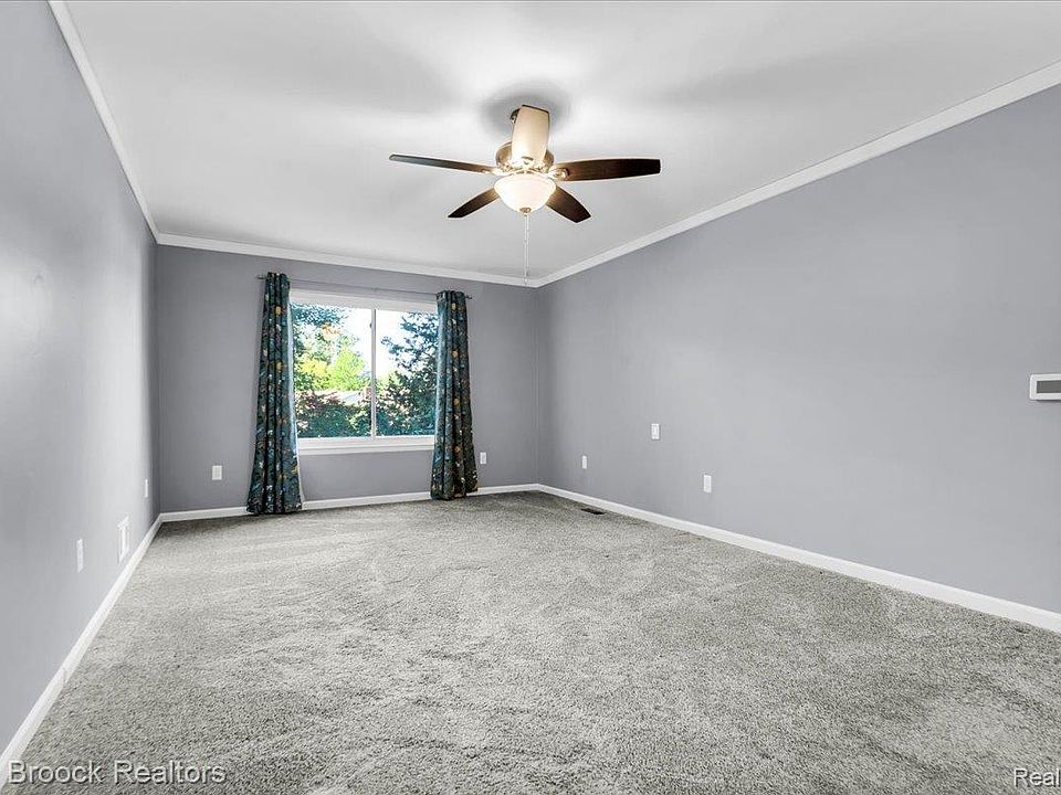34985 Valley Forge Dr, photo 17