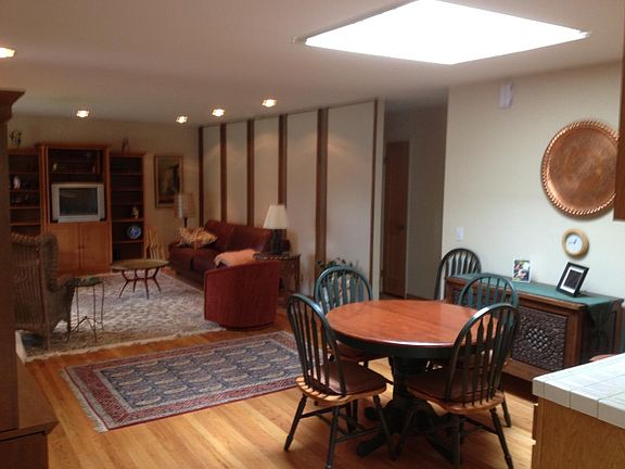 3rd image of 2202 Riordan Dr