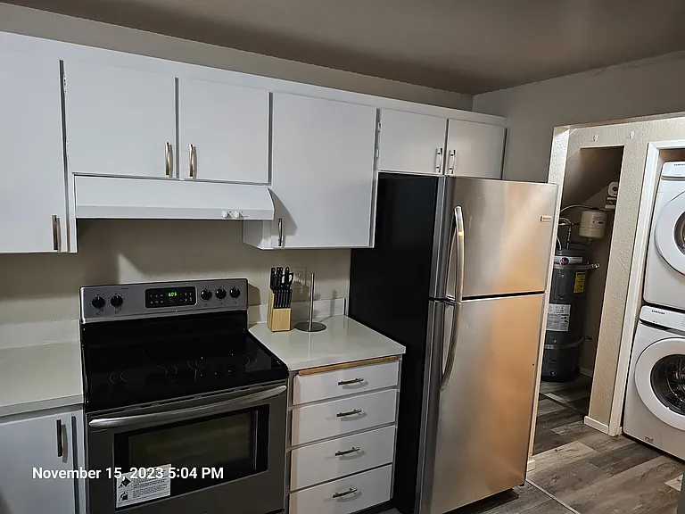 923 E Marine View Dr #B — Photo 8