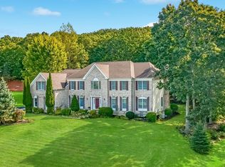 16 Greenwood Rd, Hopkinton, MA 01748