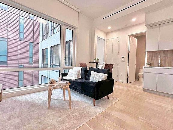 3rd image of 127 Concord St #11DPH