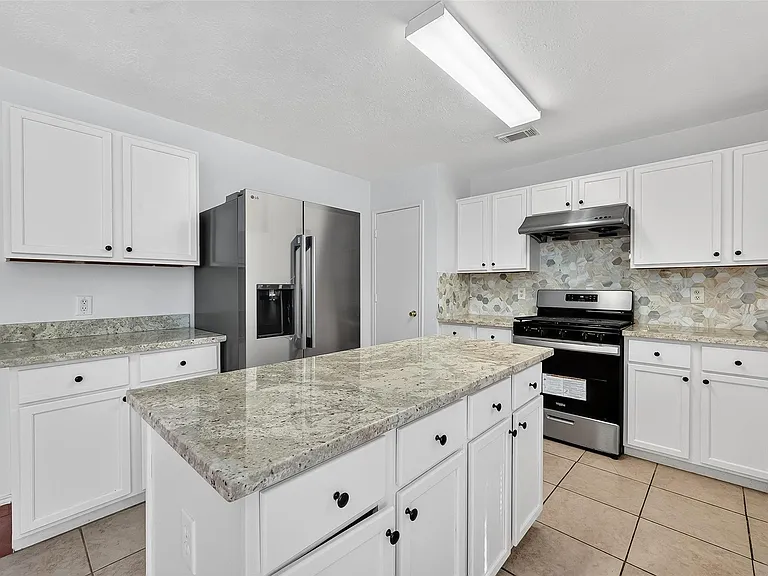 8366 Golf Green Cir — Photo 14