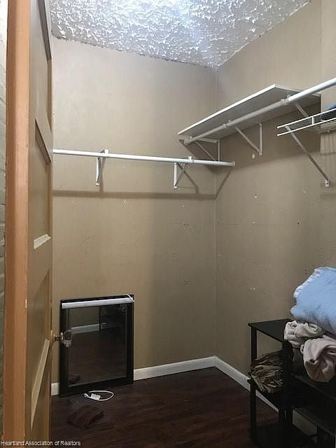 2nd image of 102 S Ridgewood Dr Ste 10