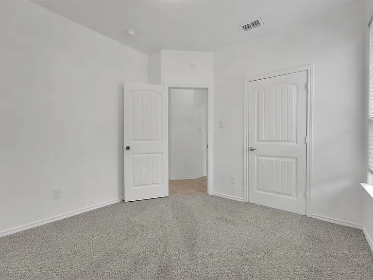 144 Creek Terrace Dr — Photo 11