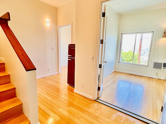 2nd image of 3822 Lavell Dr