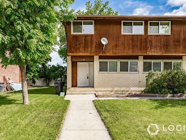 598 W 1975 N — Photo 1