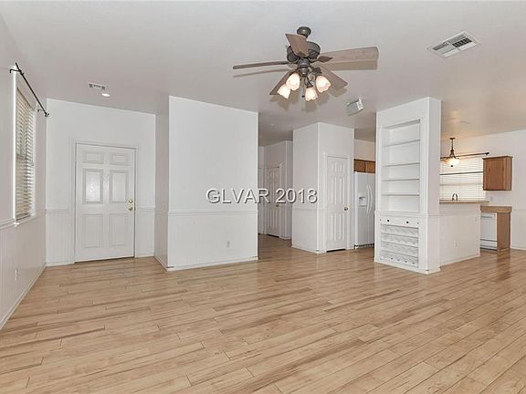 3rd image of 8920 Tumblewood Ave