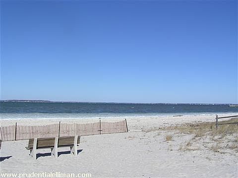 3rd image of 11 W Beach Dr