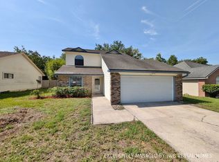 7112 Fort Caroline Hills Dr, Jacksonville, FL 32277