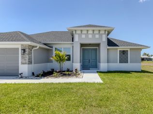 65 Fairway Rd, Rotonda West, FL 33947