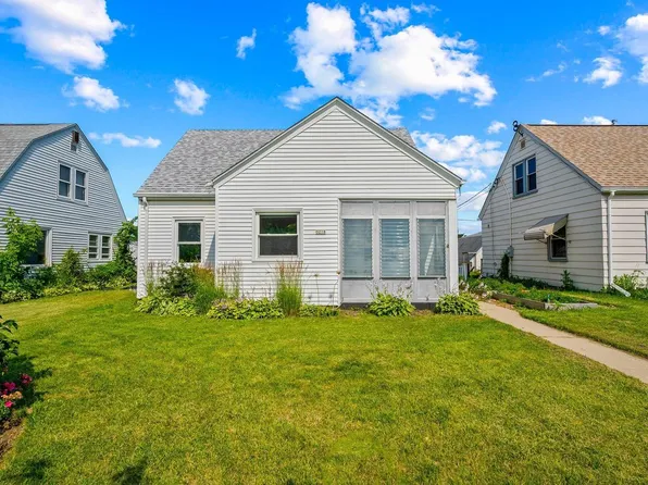 3218 South Chase AVENUE, Milwaukee, WI 53207