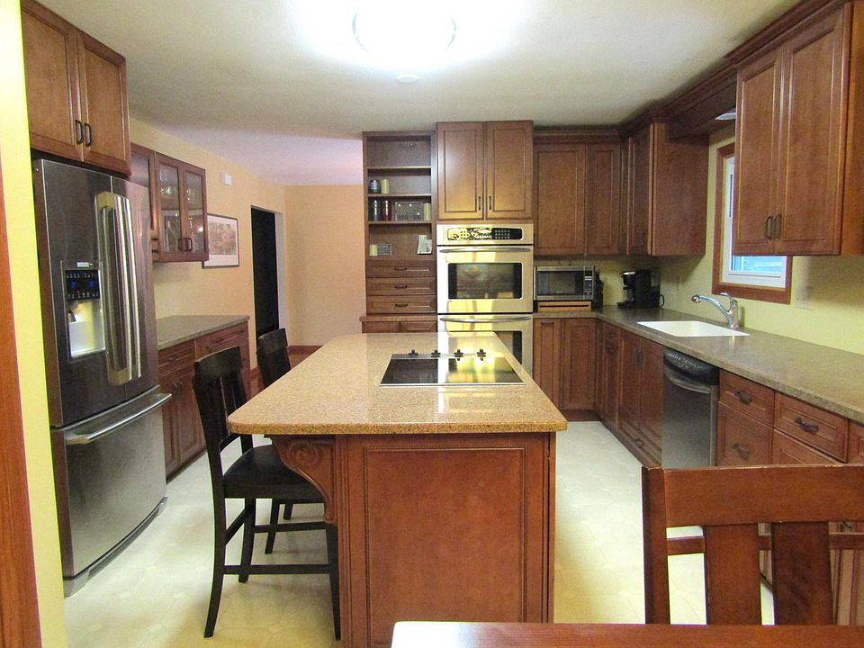 1st image of 407 Eichelberger Ave