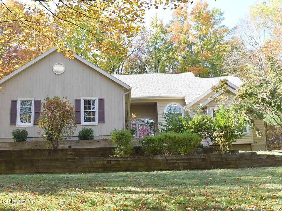 2761 Doelner Circle, Castleton, NY 12033 Zillow