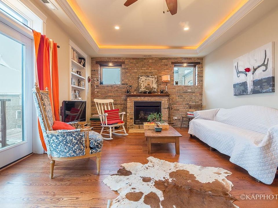 1st image of 1041 N Damen Ave APT 3R