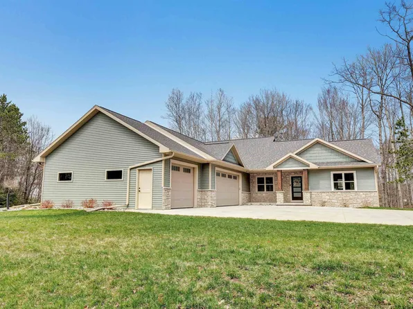 4925 Pine Ln, Suamico, WI 54313