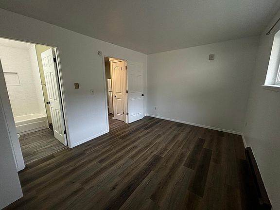 5th image of 720 Washington Ave N APT 204
