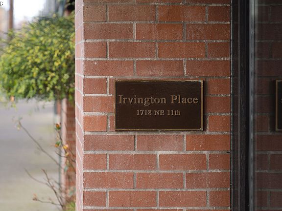 3rd image of 1718 NE 11th Ave APT 415