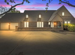 8319 E Overbrook St, Wichita, KS 67206