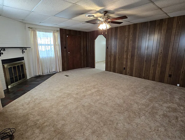 6831 Jade Park Ave NE — Photo 5
