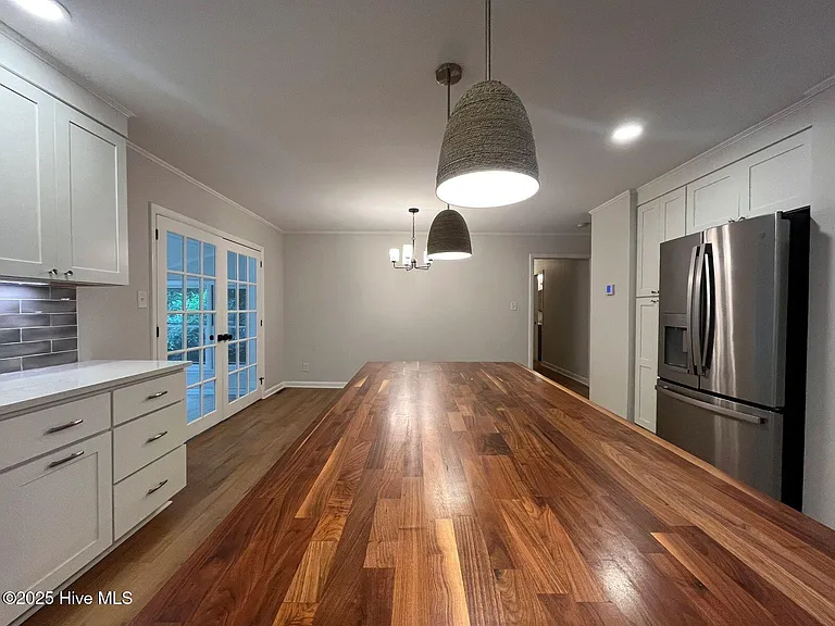 440 E Massachusetts Ave — Photo 14