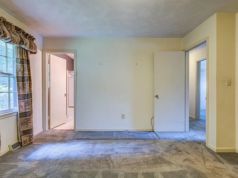 306 Highfield Rd — Photo 4