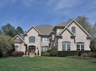 105 Norman Pl, Greenville, SC 29615