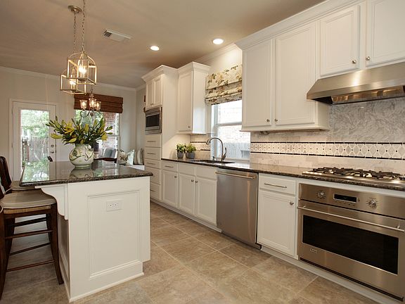 2nd image of 38 W Frontera Cir