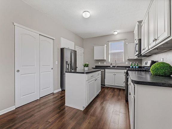 4th image of 5633 Renner Rd
