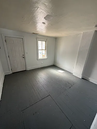 32 1/2 North St Photo 1
