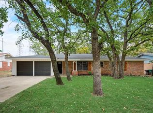 1405 Canterbury Cir, Fort Worth, TX 76112