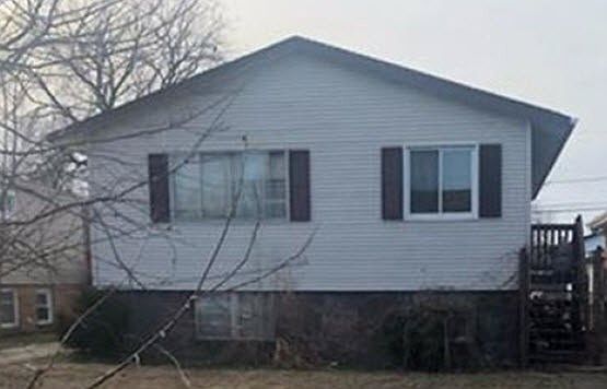 1st image of 14104 S Hoxie Ave